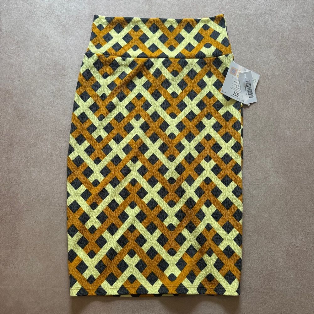 LulaRoe Cassie Pencil Skirt • size small • NWT